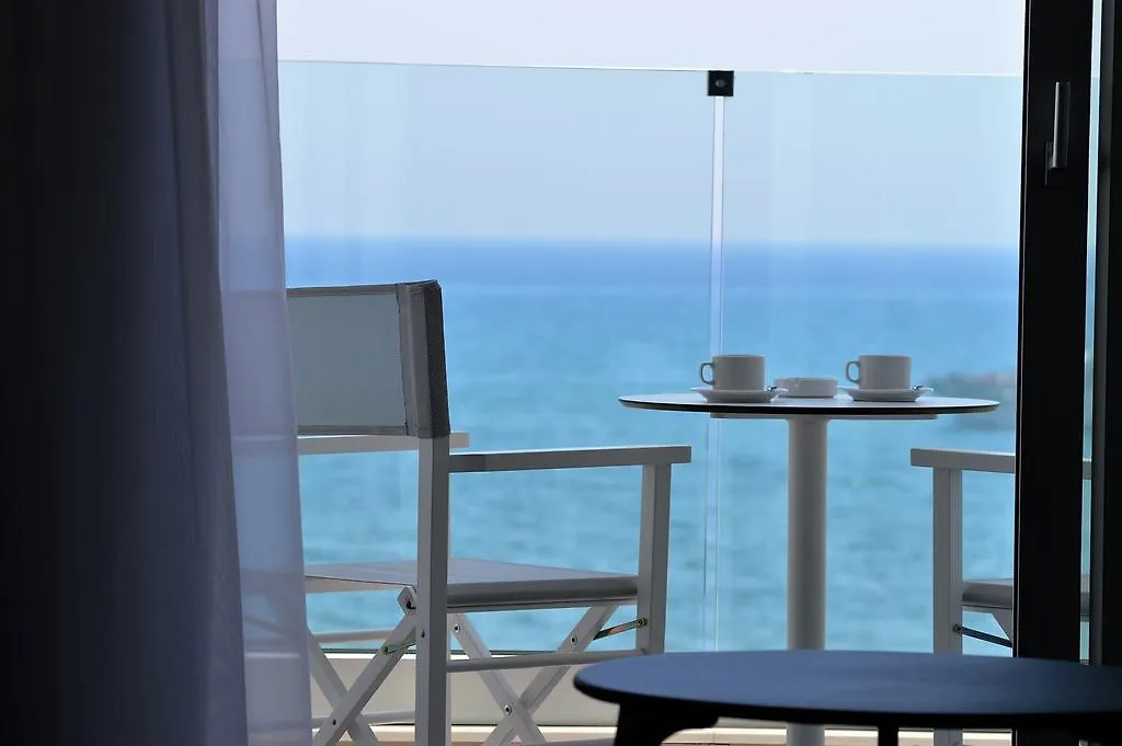 Island Boutique Hotel Larnaca 3*,