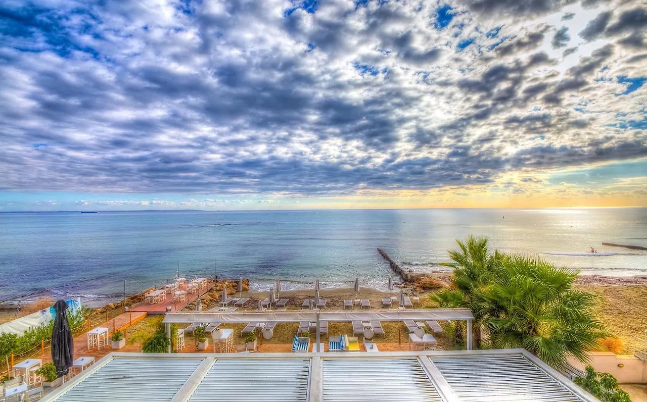 Island Boutique Hotel Larnaca 3*,