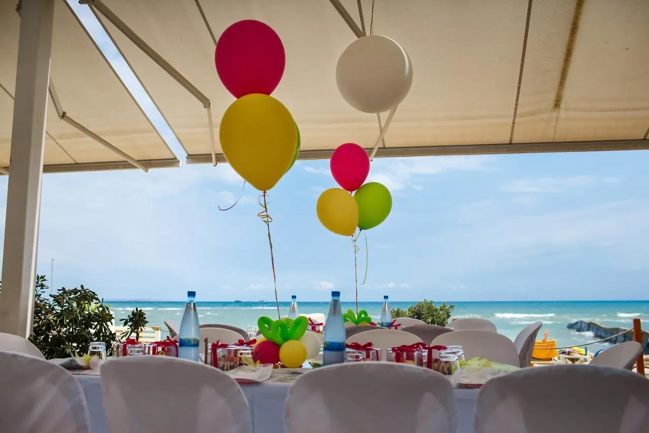 Island Boutique Hotel Larnaca 3*,