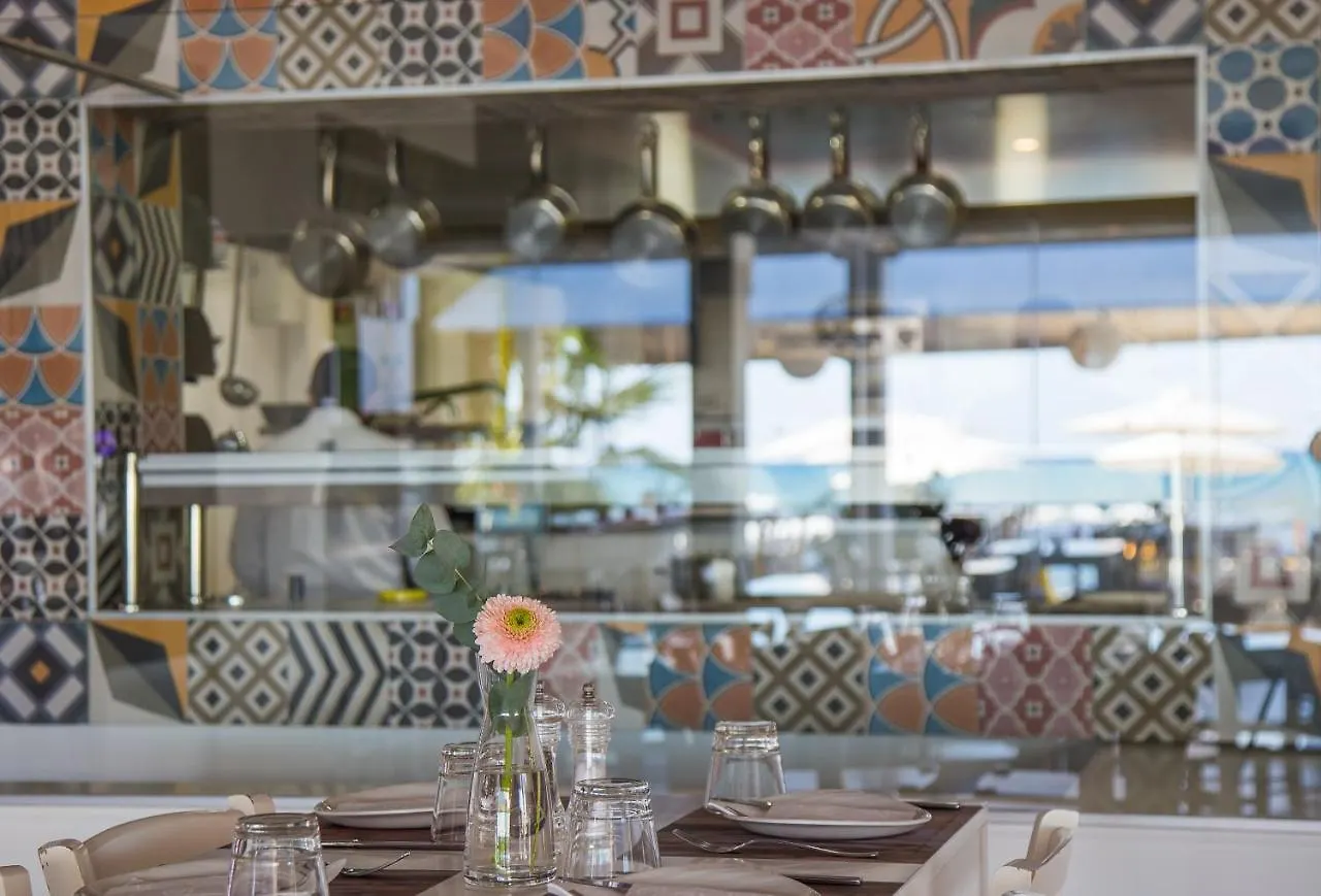 Island Boutique Hotel Larnaca