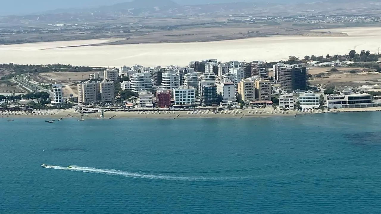 לרנקה Island Boutique Hotel 3*,  קפריסין
